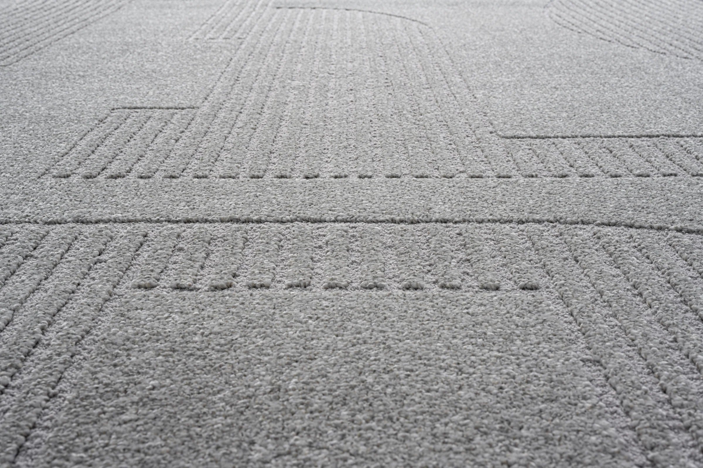 Abstract Geometric Pattern Luxurious Textured Trentino Rug