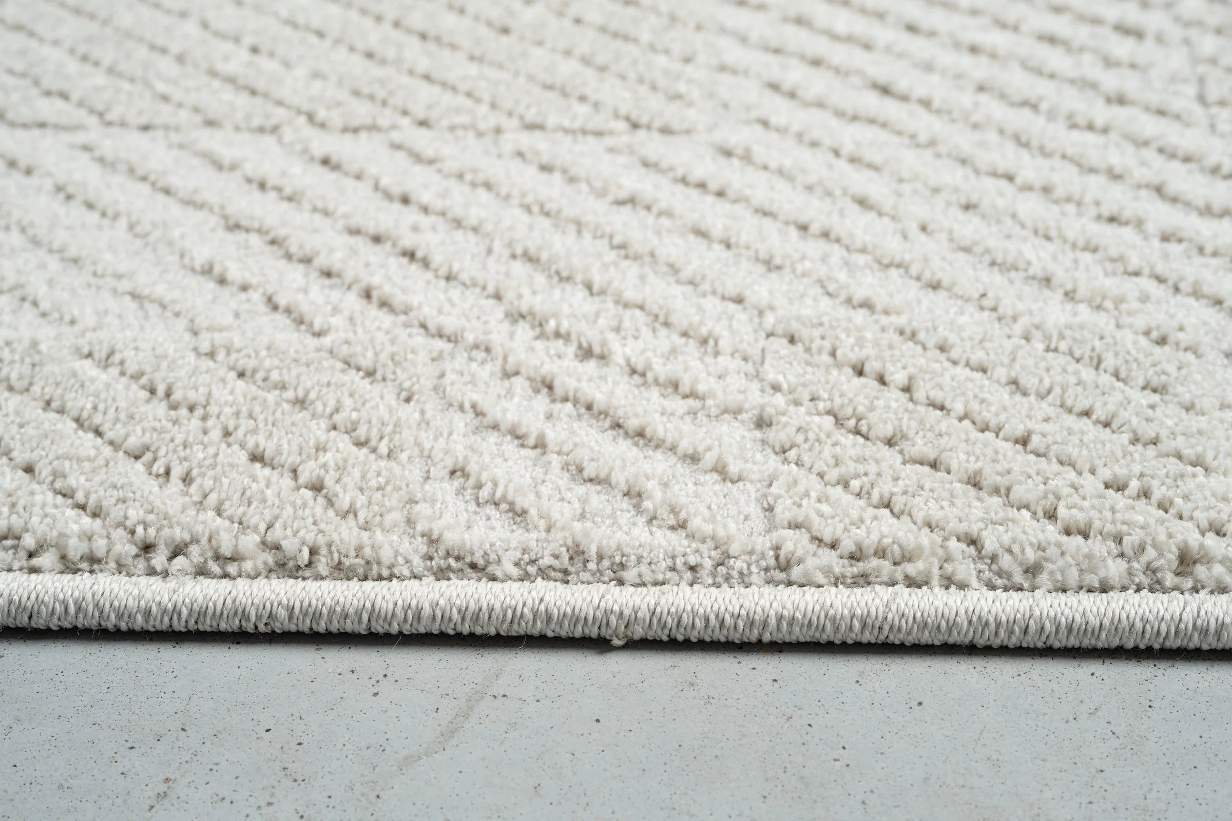Modern Luxurious Textured Trentino Rug