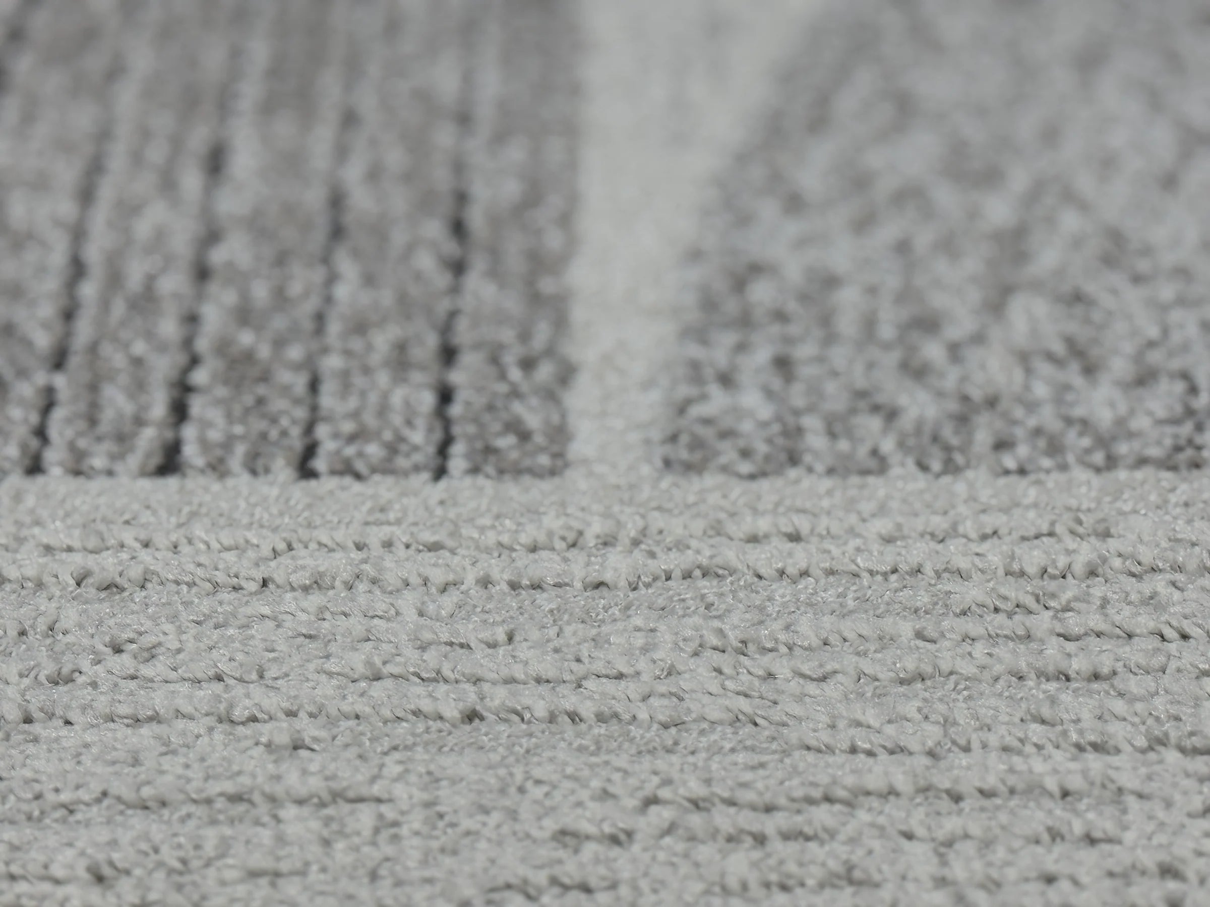 Abstract Geometric Pattern Valentino Oval Rug (46002-6171) Size: 160 x 230cm