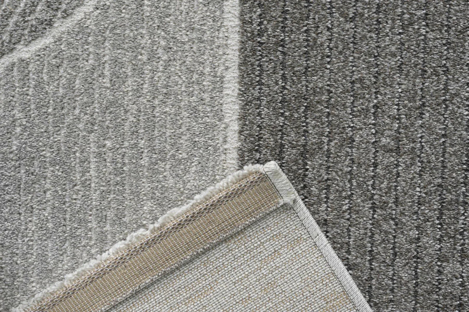 Abstract Geometric Pattern Valentino Rug