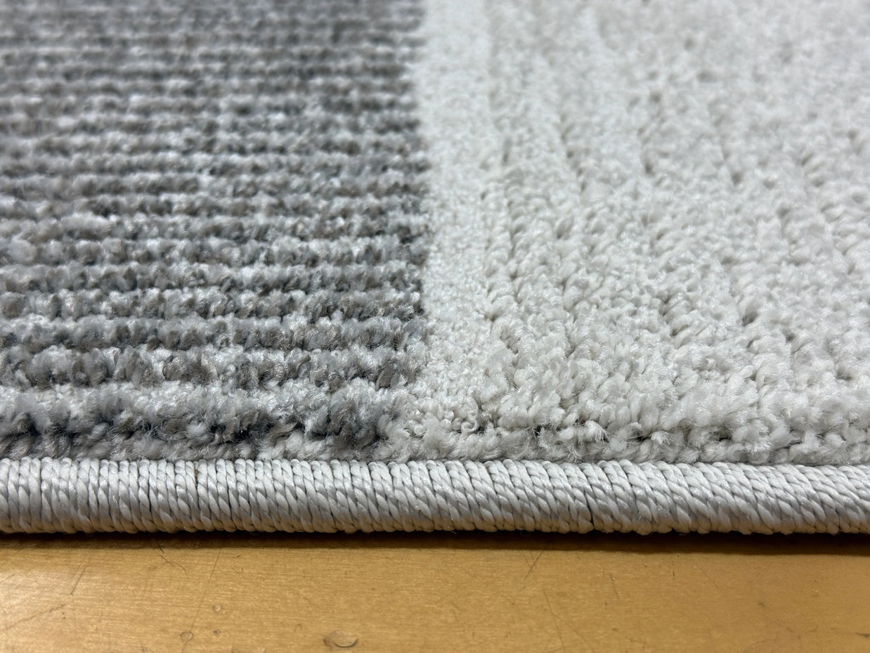 Abstract Geometric Pattern Valentino Oval Rug (46002-6171) Size: 160 x 230cm