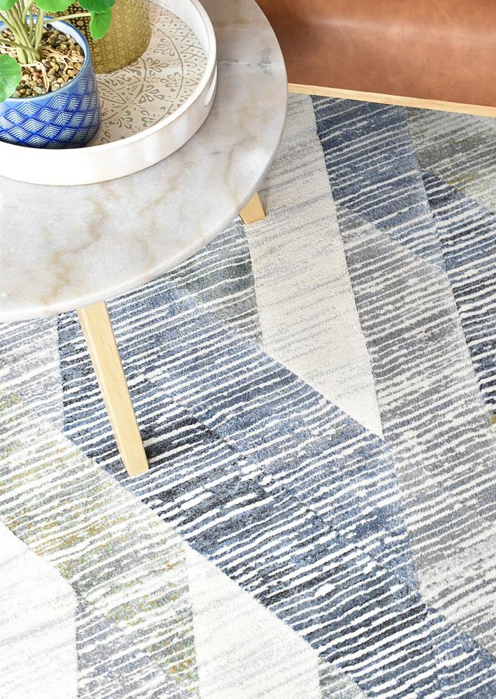 Geometric Design Argentum Rug Size: 240 x 330cm