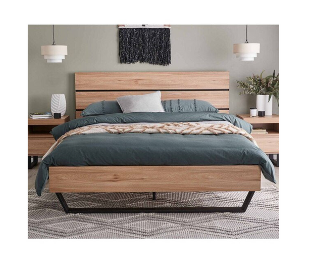 Bright Queen Bed