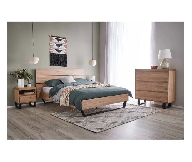 Bright Queen Bed